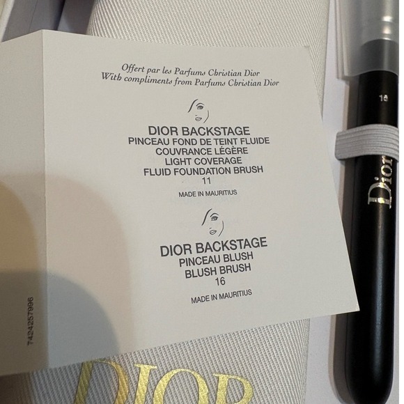 Dior Makeup Brush Set With White Leather Case Gold Logo New - Picture 9 of 10